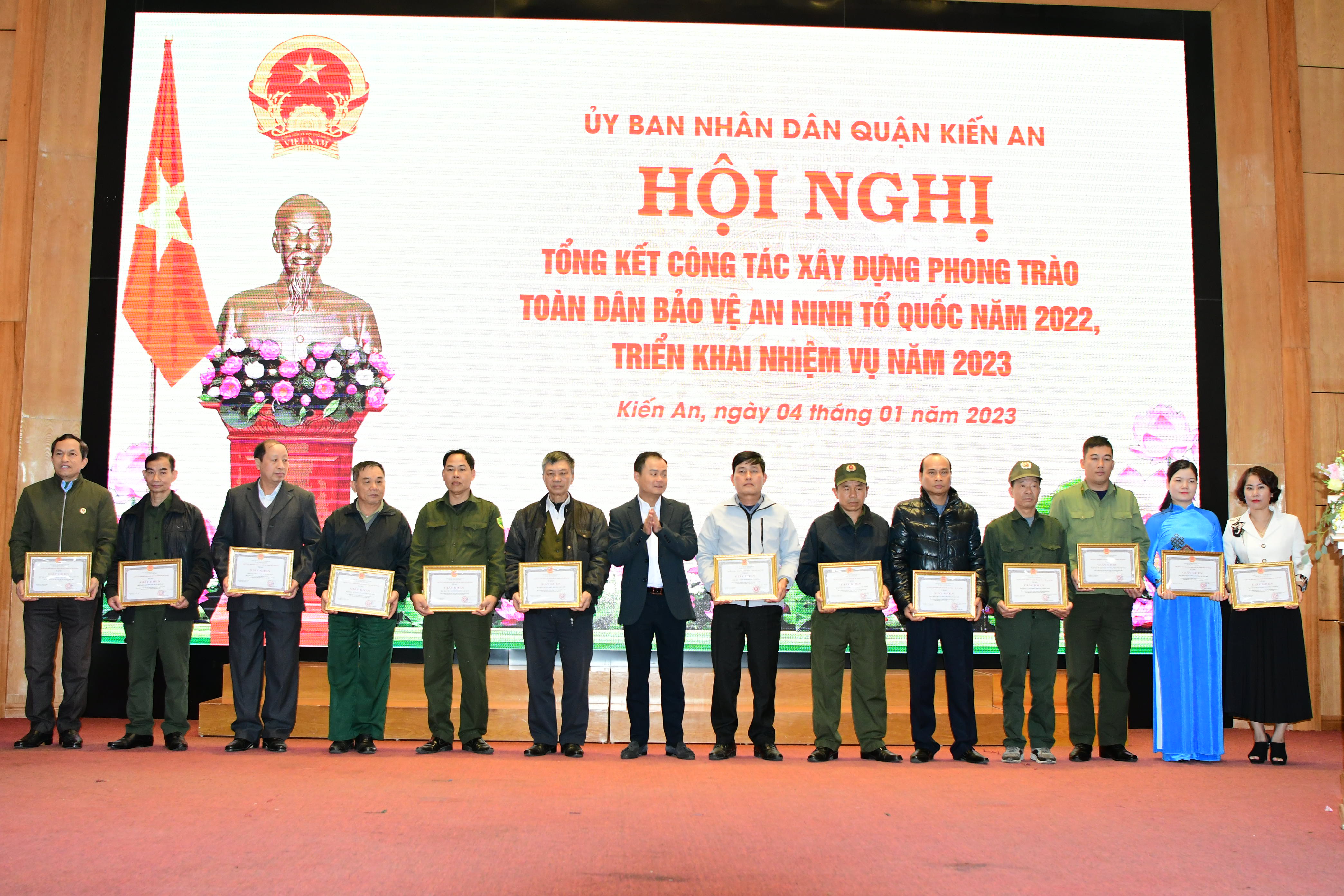 Quận Kiến An: Biểu dương 23 tập thể, cá nhân xuất sắc trong phong trào “Toàn dân bảo vệ ANTQ” năm 2022